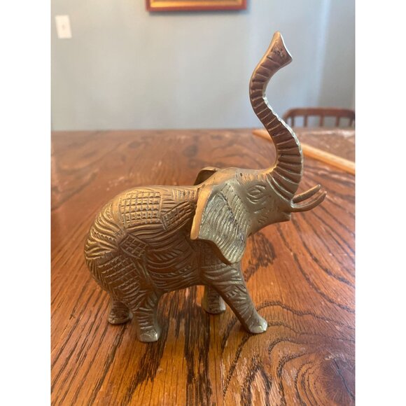 Brass Elephant Figurine With Intricate Carvings & Raised Trunk Vintage Decorativ - Picture 1 of 6